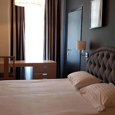 航空酒店 Saint-Gilles 外观 照片