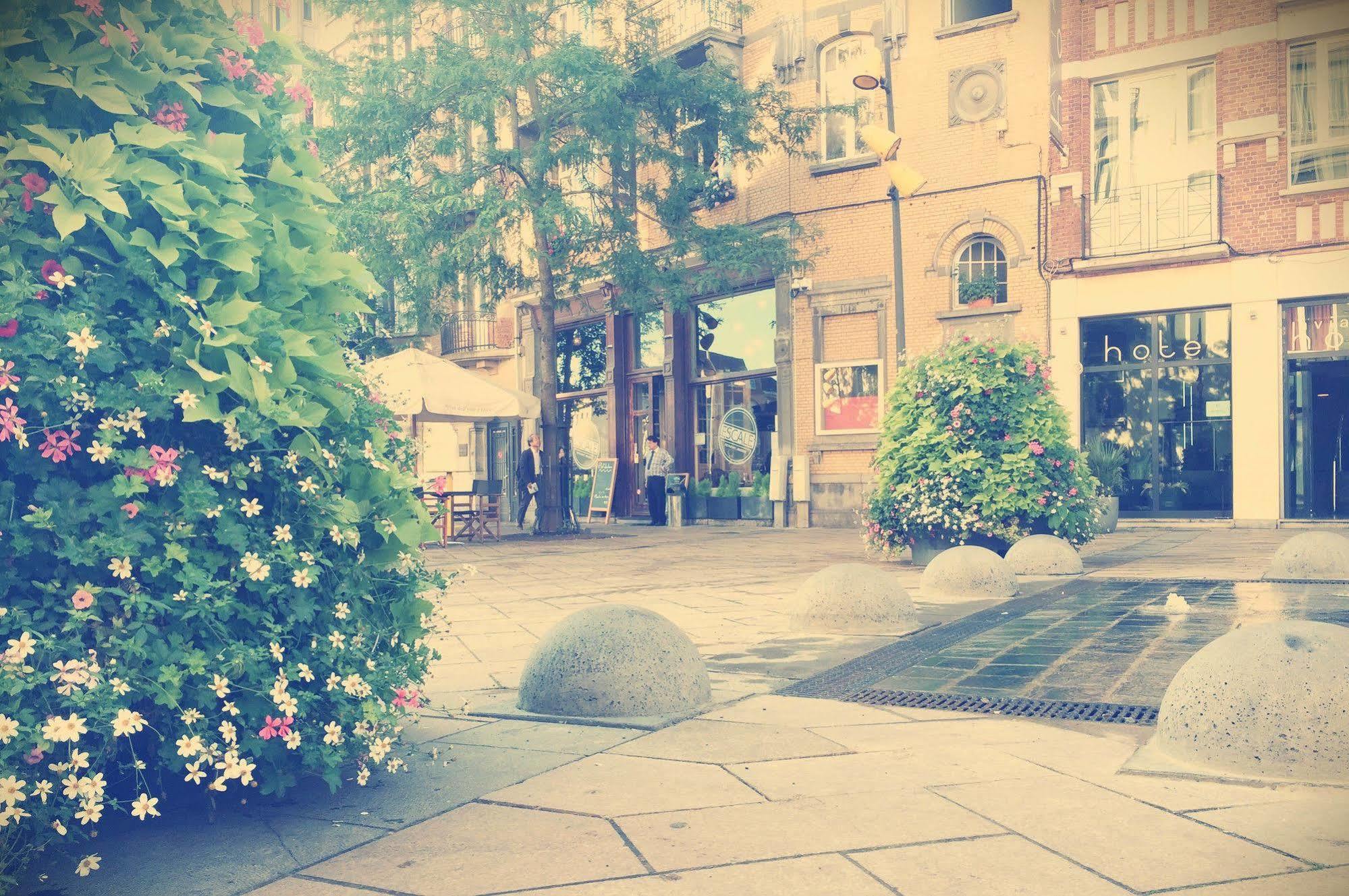 航空酒店 Saint-Gilles 外观 照片