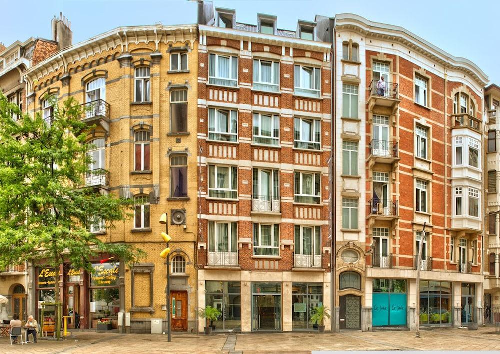 航空酒店 Saint-Gilles 外观 照片